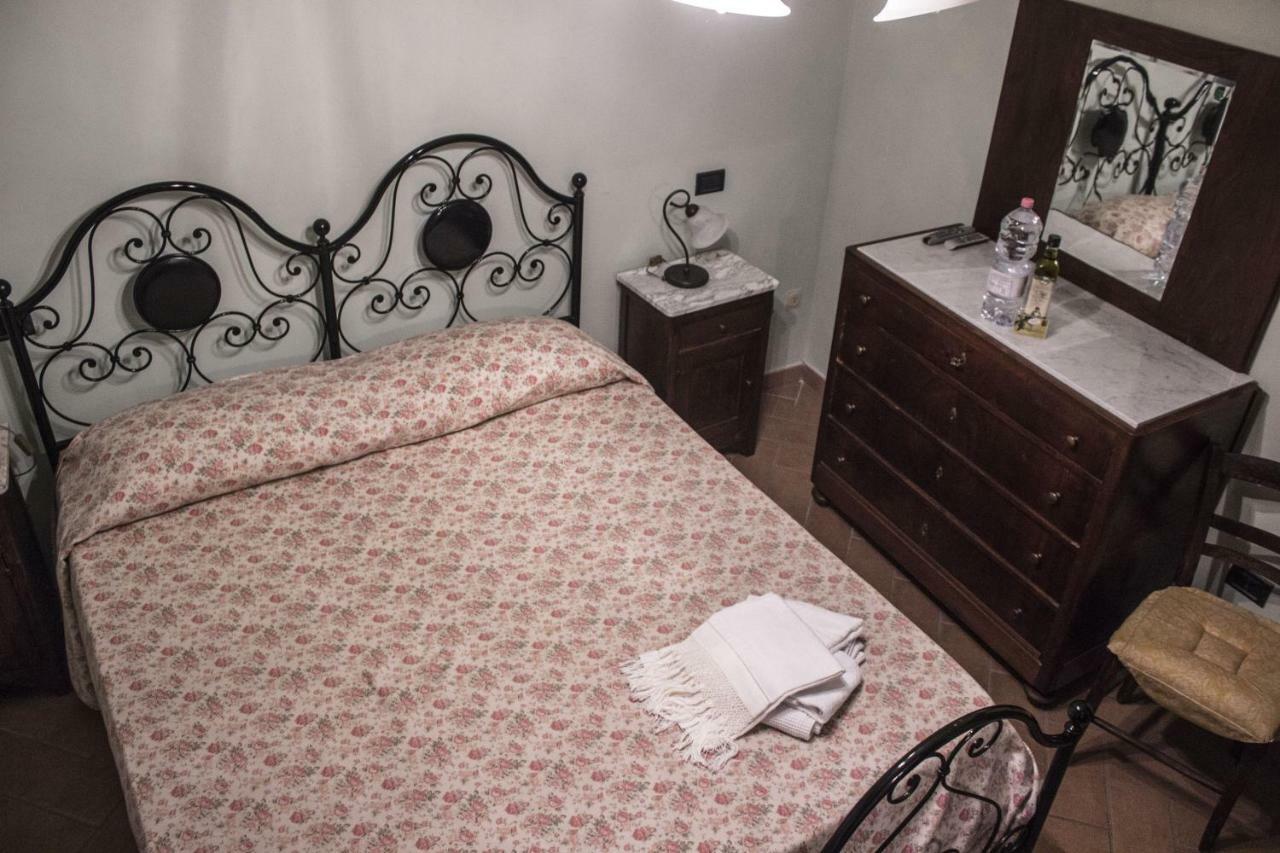 Angolo Del Gelsomino Castel Ritaldi 外观 照片