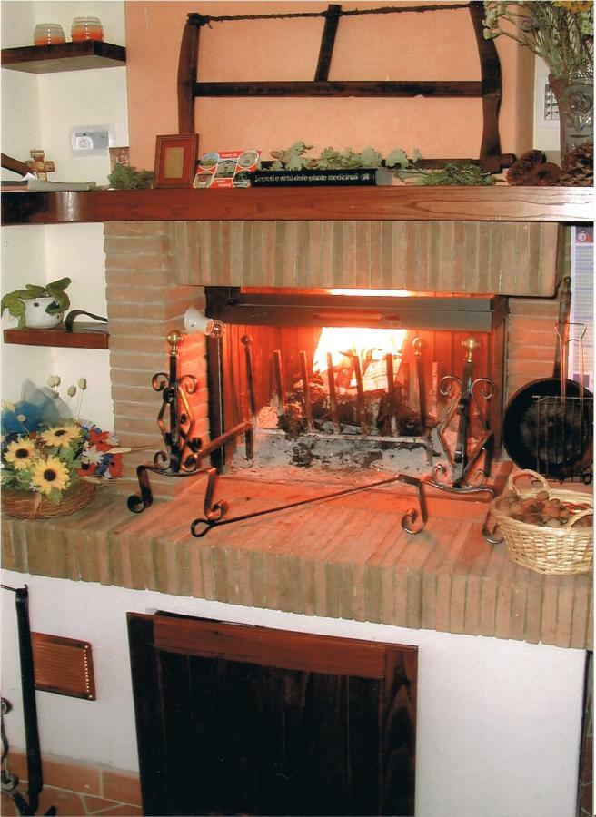 Angolo Del Gelsomino Castel Ritaldi 外观 照片